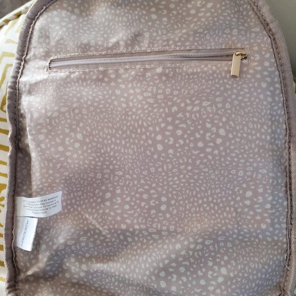 Backpack - Picture 7 of 12